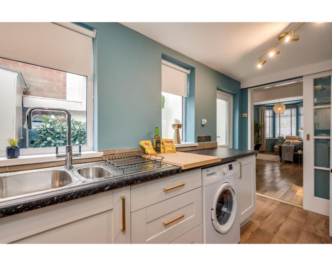 Central Belfast Apartments Chic Luxe R&R Εξωτερικό φωτογραφία