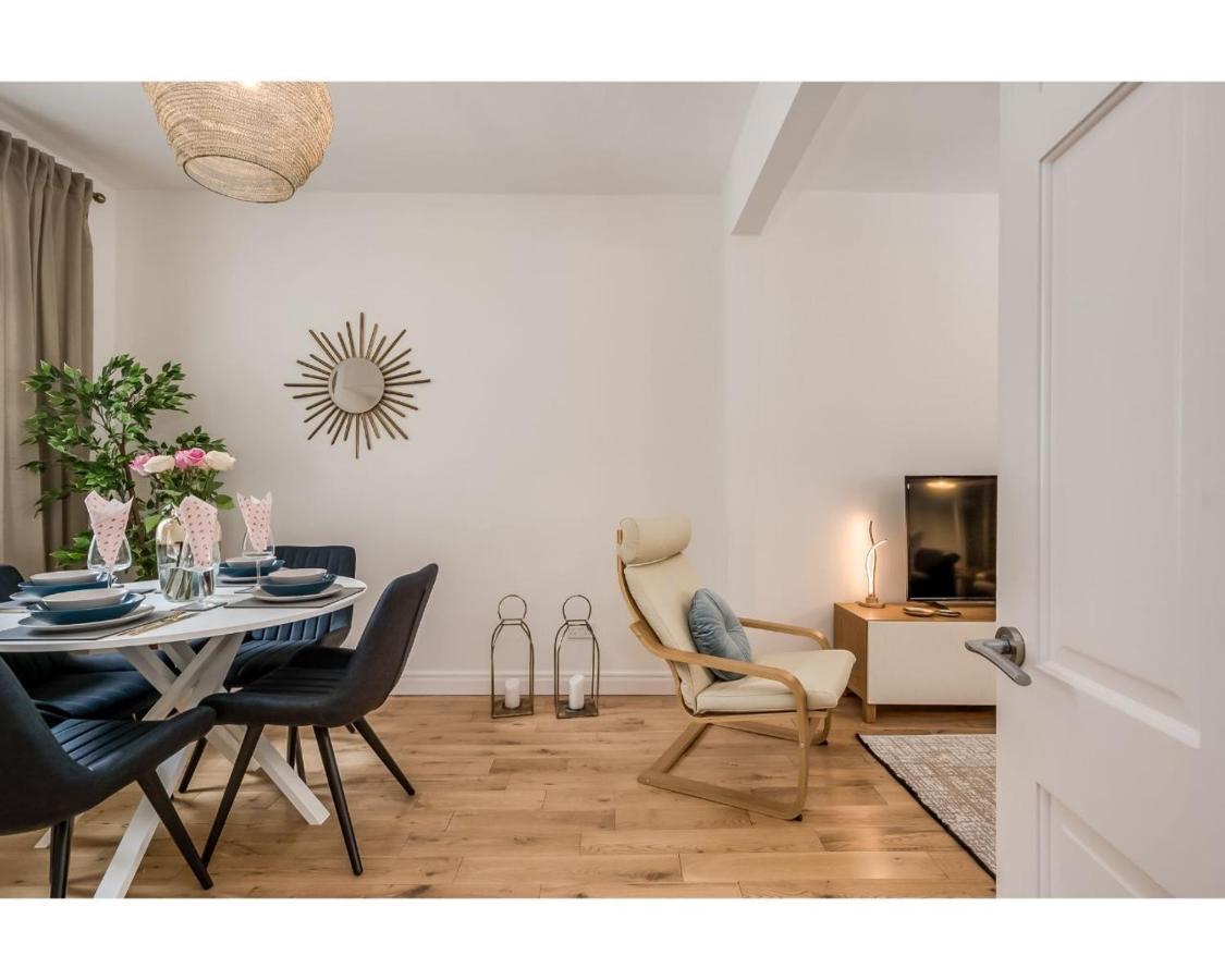 Central Belfast Apartments Chic Luxe R&R Εξωτερικό φωτογραφία