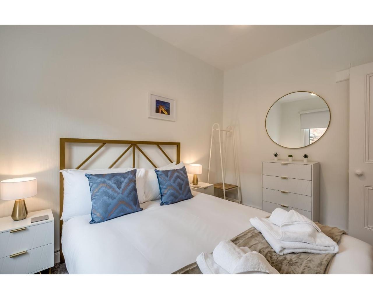 Central Belfast Apartments Chic Luxe R&R Δωμάτιο φωτογραφία
