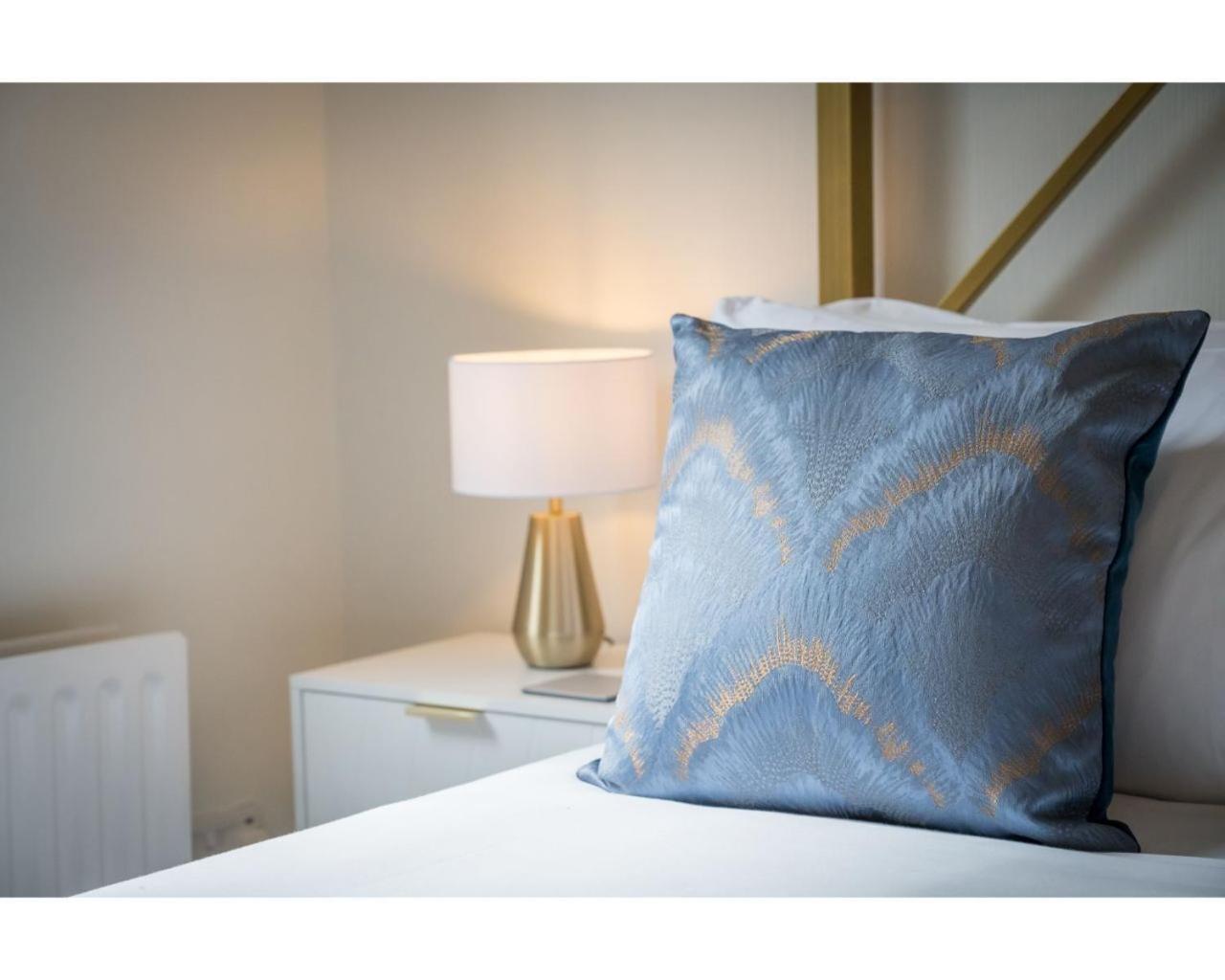 Central Belfast Apartments Chic Luxe R&R Δωμάτιο φωτογραφία